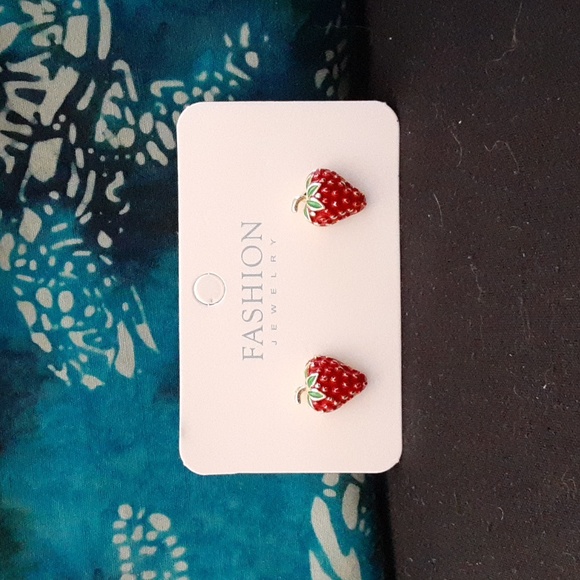 paparazzi Jewelry - 🍓 Strawberry Earrings 🍓